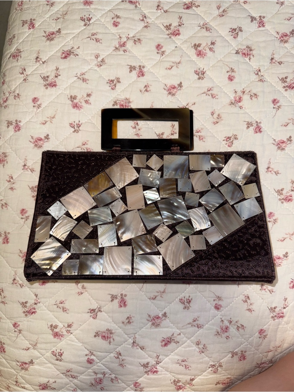 Vintage Elegant Mosaic Shell Clutch in Brown